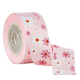 2 Farbtinten-Schirm-Blume gedruckt auf der rosa Grosgrain-Band-Tortenschachtel-Verpackung